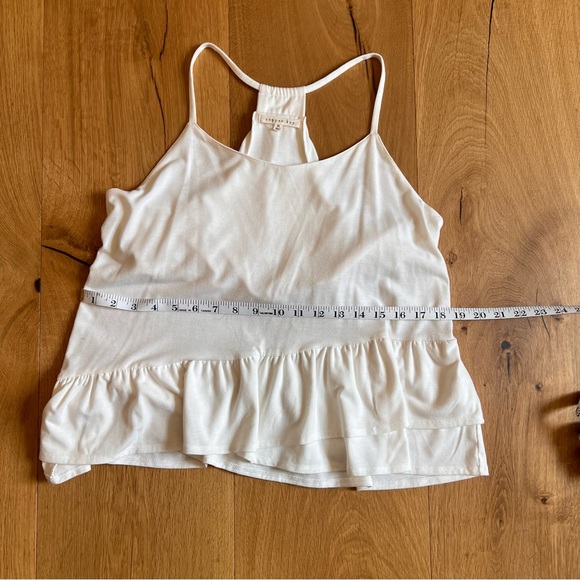 Copper Key Ruffle Bottom Shirt - Picture 5 of 7